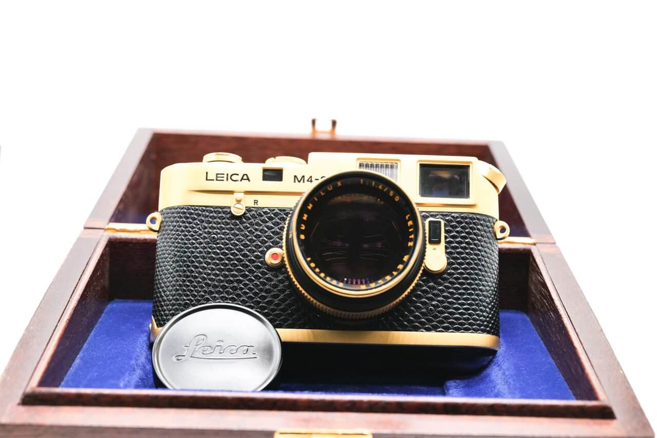 Leica M4-2 Gold Kit con Summilux 50/1.4 gold