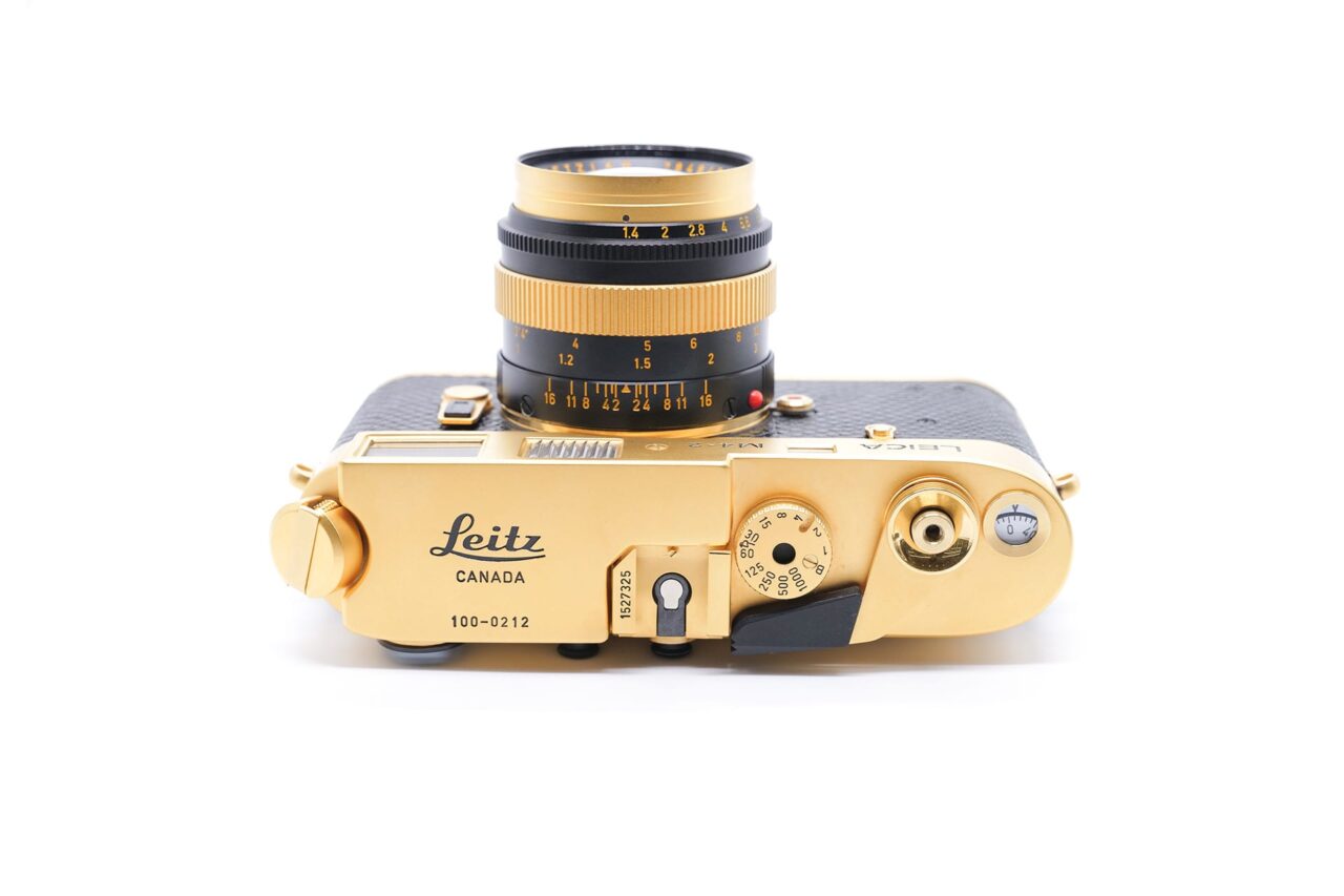 Leica M4-2 Gold Kit con Summilux 50/1.4 gold