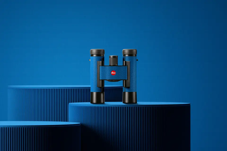 Leica_Ultravid_10x25_Colorline_blue