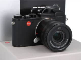Leica CL + Vario-Elmarit 18mm-56mm black